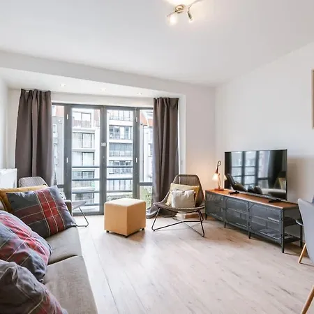 Casiola - Bright & Stylish With Balcony Apartament *